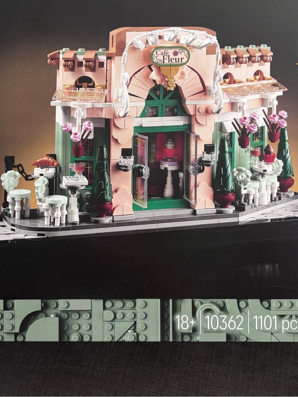 Retiring Soon! Brand New LEGO French Cafe